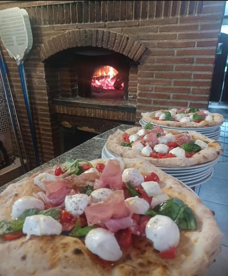 Fantasia dello Chef (Prosciutto crudo, bocconcini di mozzarella, pomodorini e basilico)