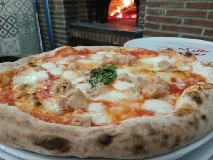 Fantasia dello Chef (Pomodoro, fior di latte, tonno e basilico)